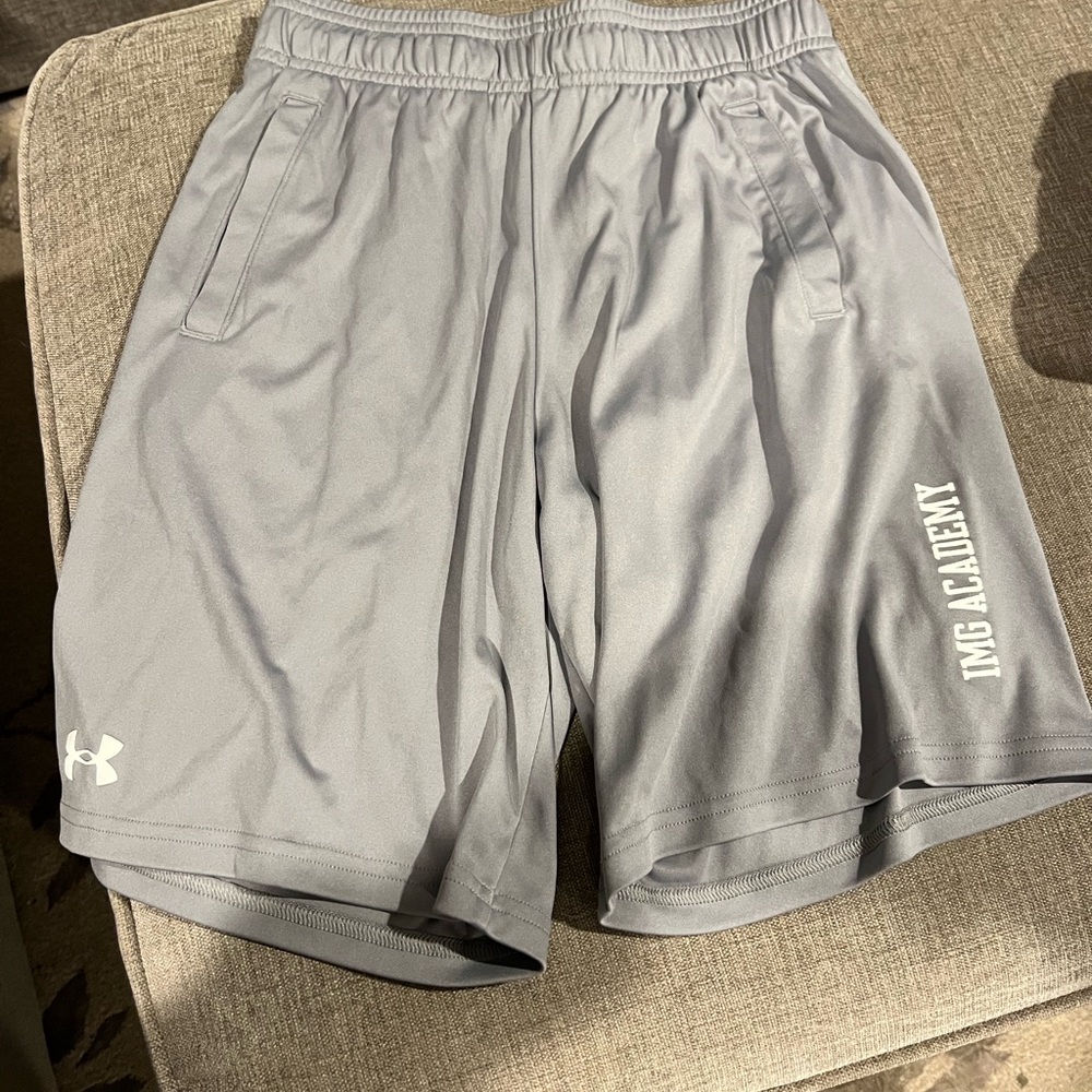 IMG Academy youth large short. Gray.